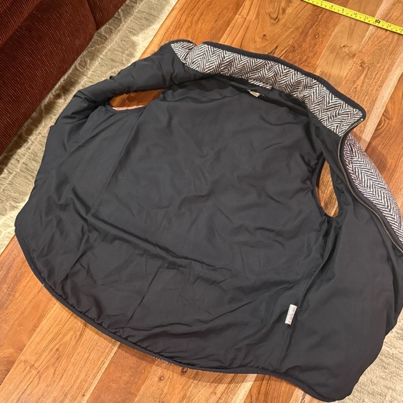 J. Crew Factory Quilted Puffer Vest Black and White Herringbone Gold Zip Size M - Picture 6 of 9